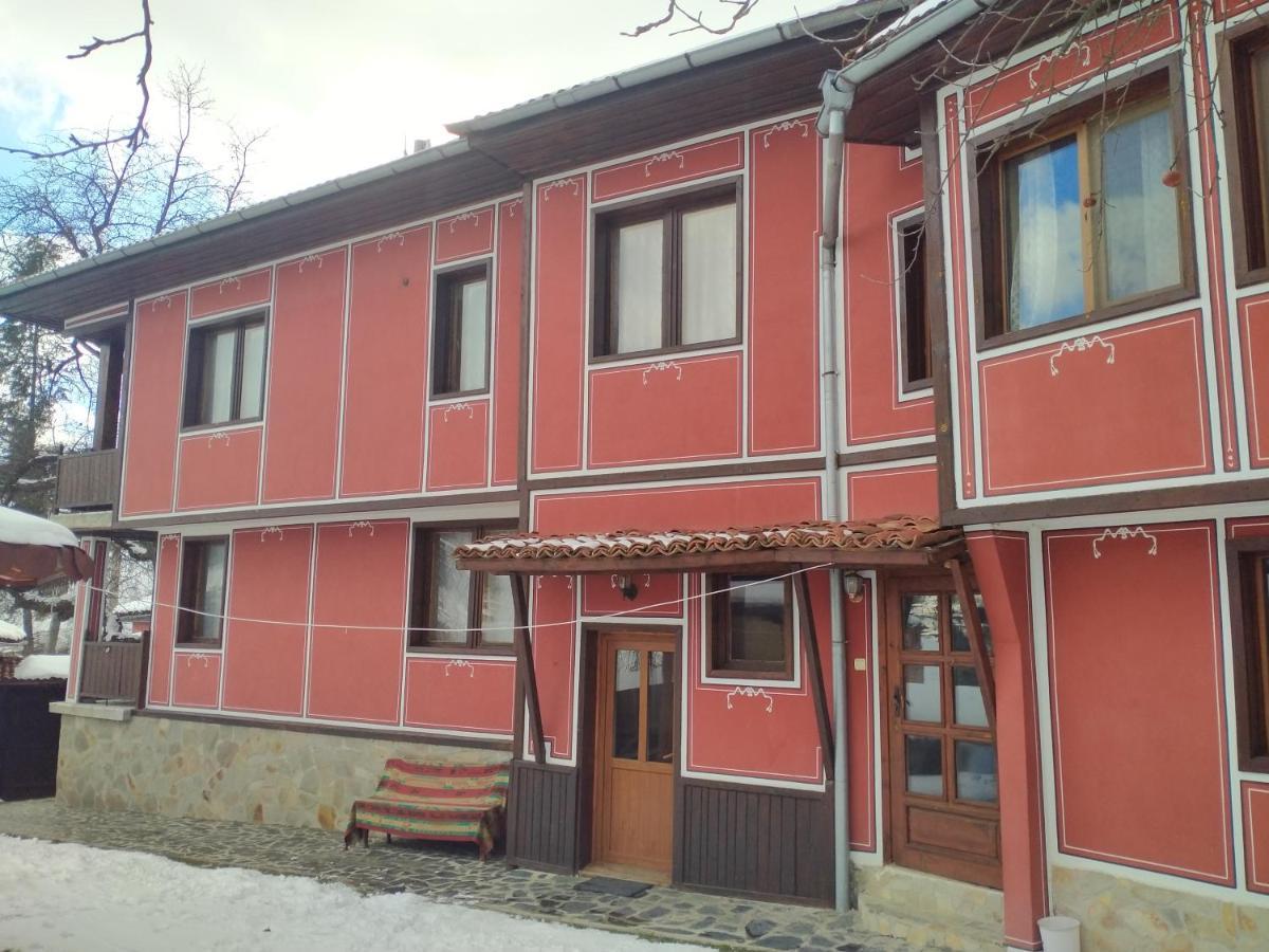 Стаи За Гости Дора Koprivshtitsa Esterno foto